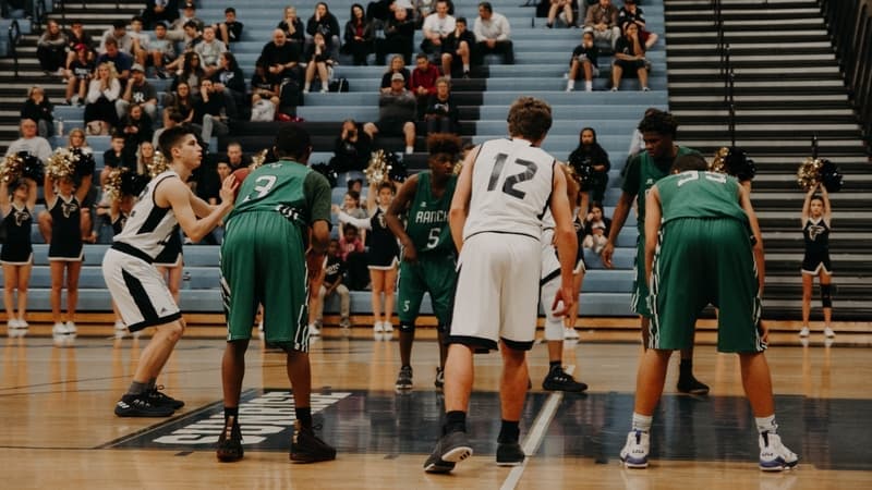 Strong Extracurriculars can help you get into Ivy League Schools